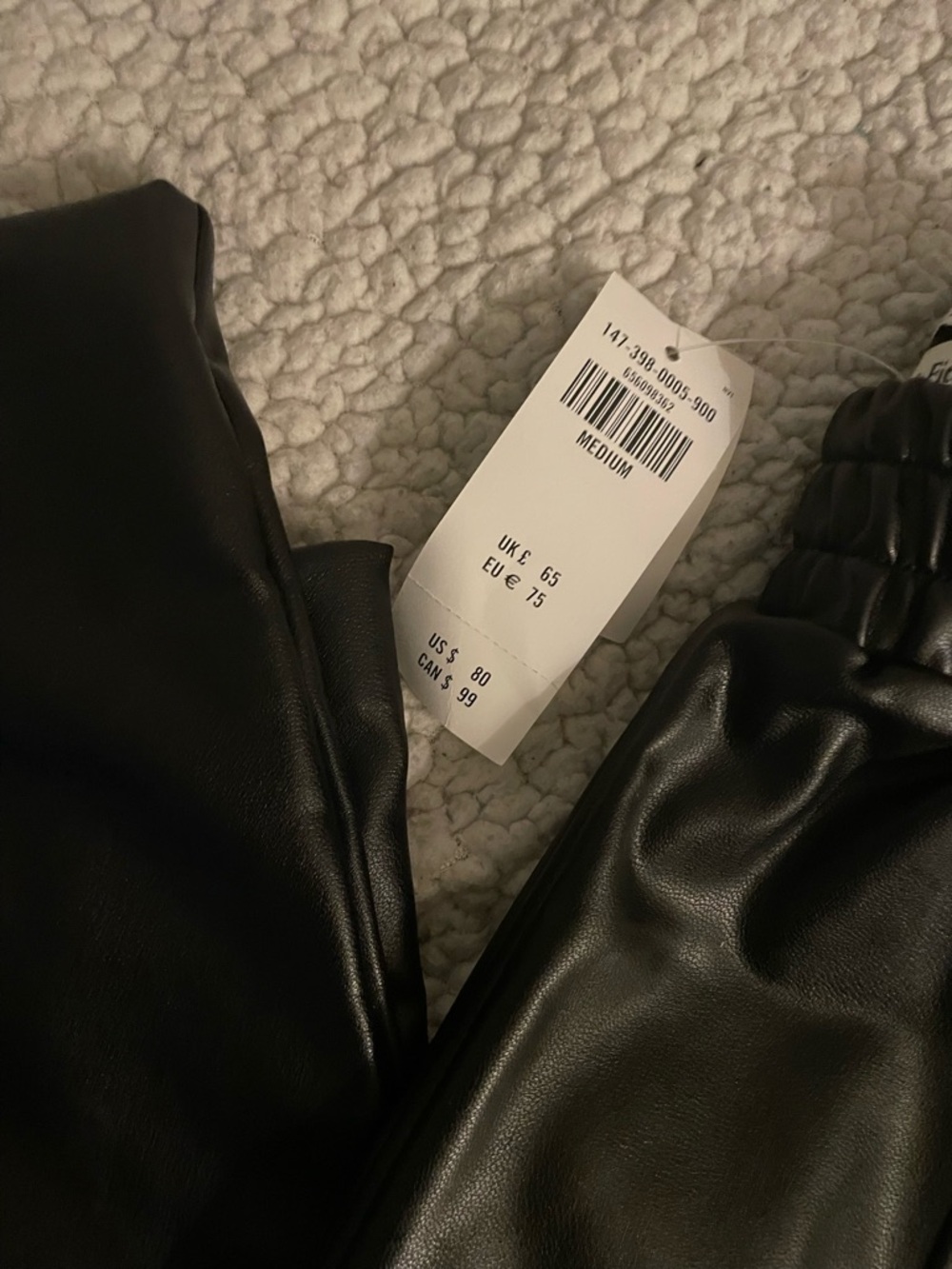 NWT Abercrombie Wide Leg Vegan Leather Pants - Black - Picture 4 of 5